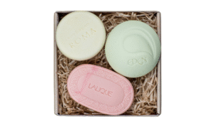 TRE SAPONETTE è stato aggiunto alla lista dei desideri!